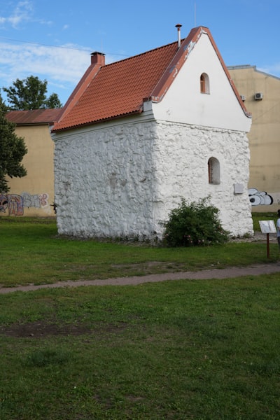 Le marchand — торговец