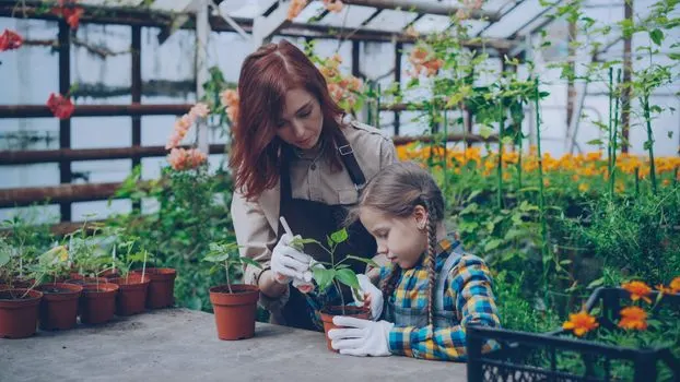 have green fingers — у меня зеленые пальцы
