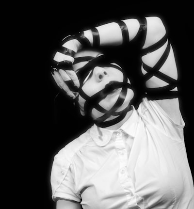 Bound — связывать