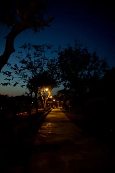Tard dans la nuit — поздно ночью