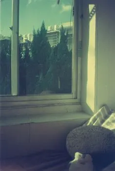 inconspicuous spot — скрытое место