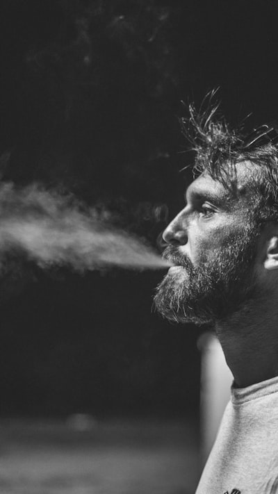 exhale — выдыхать