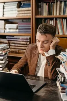 Erudite — эрудированный