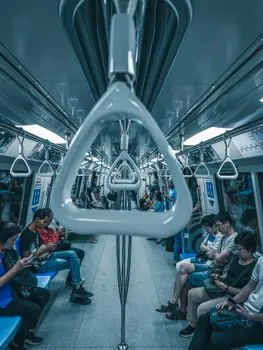 Convenient public transport — удобный общественный транспорт