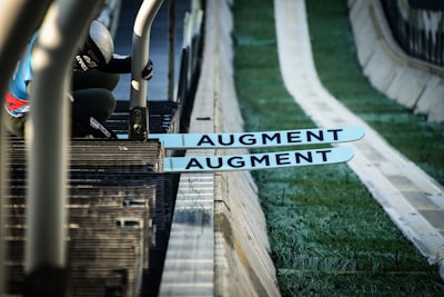 augment — увеличивать