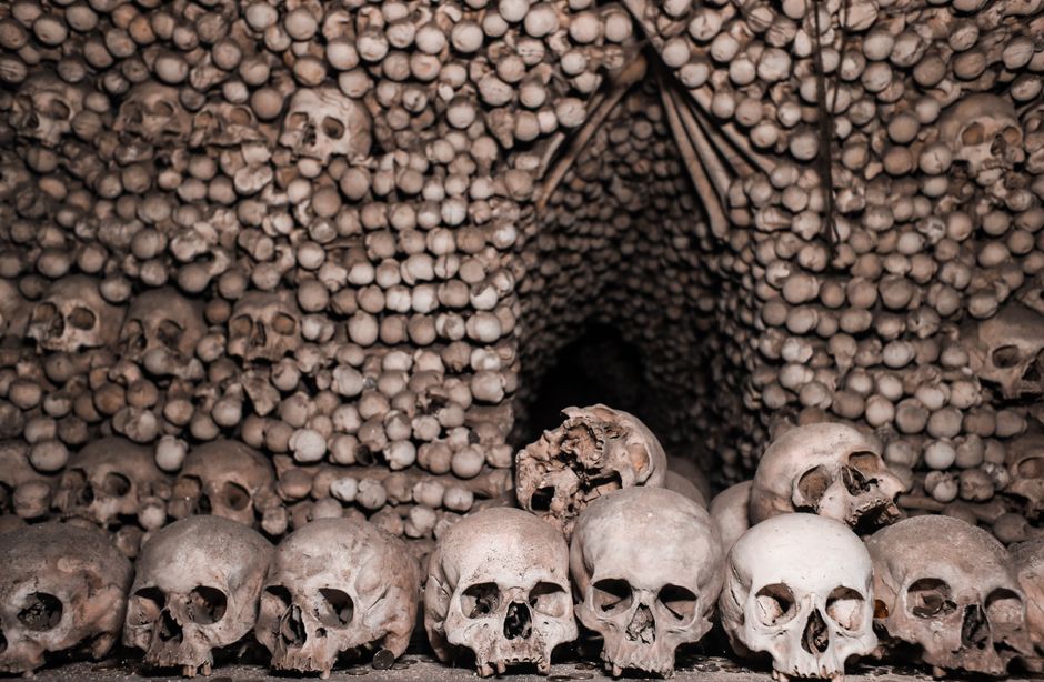 Charnel house — склеп