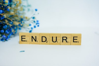 Endure — терпеть