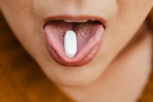 Drug-induced — Вызванный лекарством