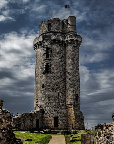 stronghold — оплот