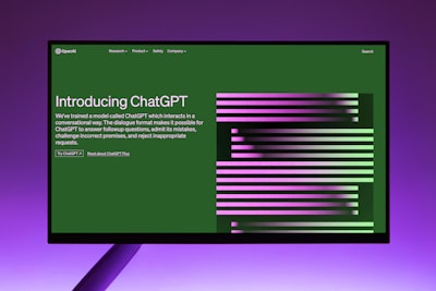 Crept — крадучись двигаться