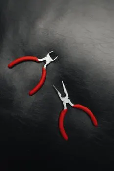 Pliers — Плоскогубцы