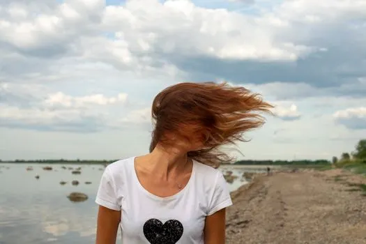 tuuline — ветреный