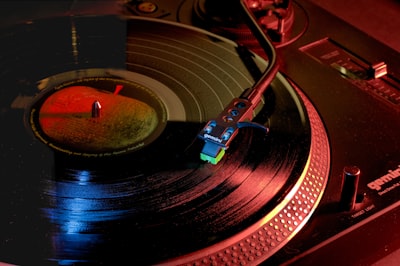 turntable — проигрыватель