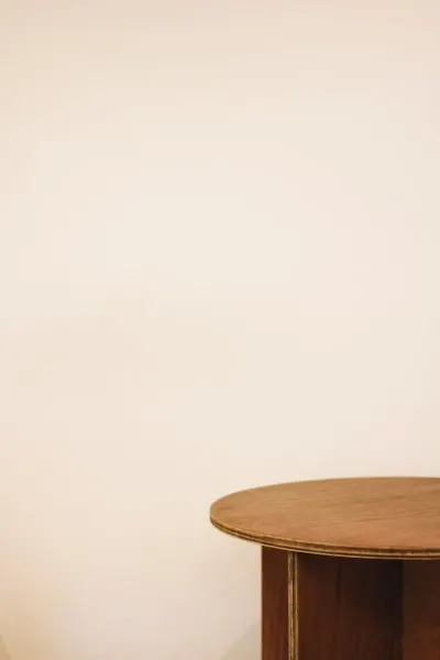 à table — за стол