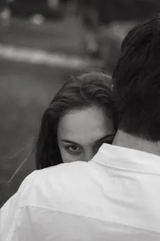 catch sight of someone — заметить кого-либо