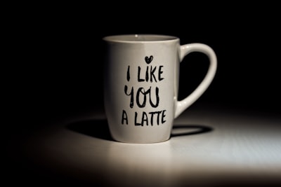 J'aimerais un café — я бы хотел кофе