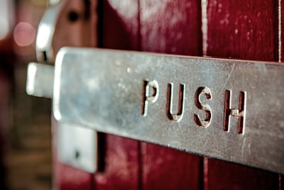 Push and pull — притяжение и отталкивание
