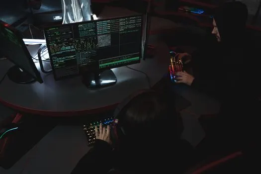 cyberattackers — хакеры