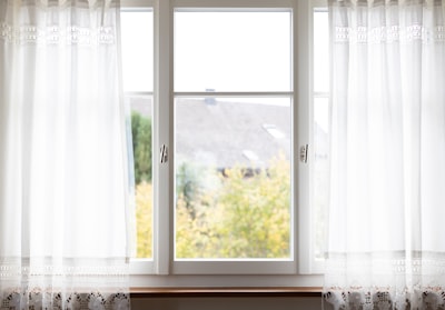 Window sill — подоконник