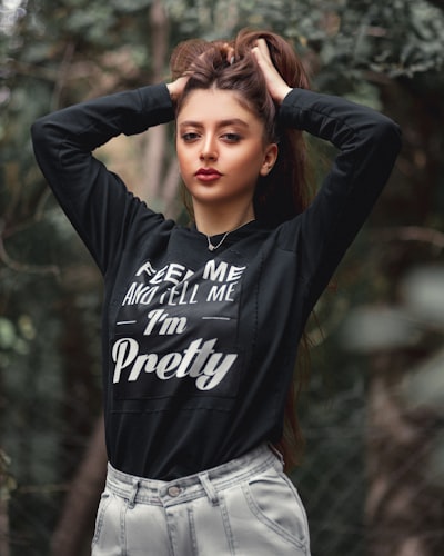swear me — привести к присяге