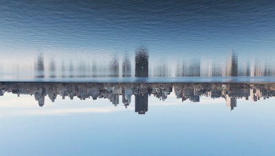 Upside down — вверх ногами