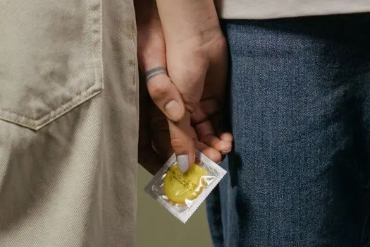 sex between children — секс между детьми