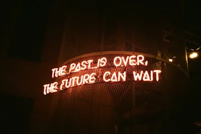 Look ahead — предвосхитить