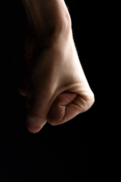 To stroke gently — нежно гладить