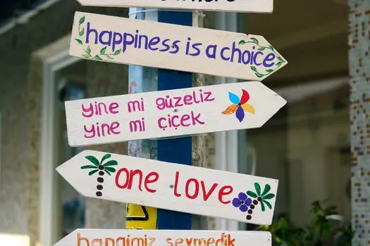 Live and let live — Живи и дай жить другим.