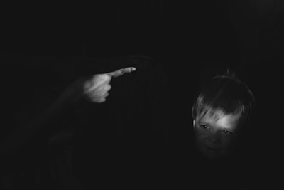 Criticize — критиковать