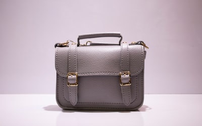 Briefcase — портфель