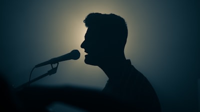 sung — спет