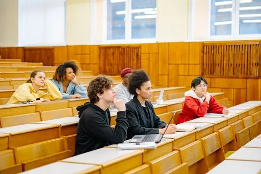 Study at an institution — Обучение в учебном заведении