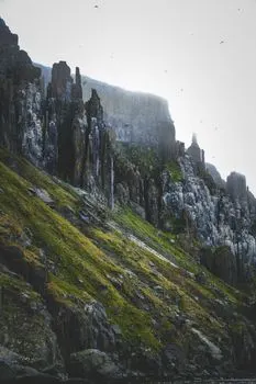Sheer cliff — Отвесная скала