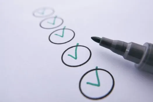 tick off a task — отметить выполнение задачи