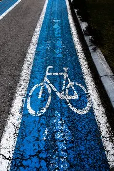 Bike path — велодорожка