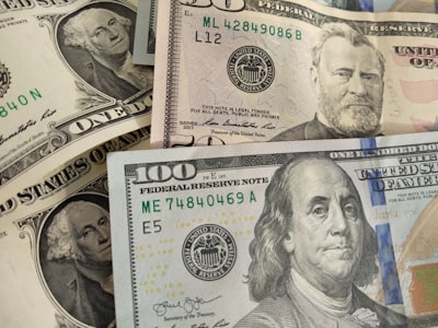Wealthiest — самый богатый