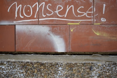 Nonsensical — бессмысленный