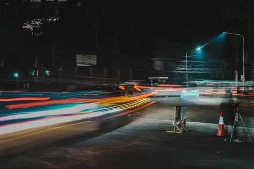 decelerate — замедляться