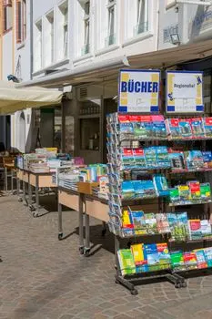 Buchhandlung — книжный магазин