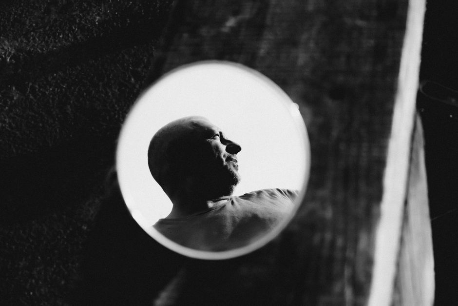 Head inside — зайти внутрь