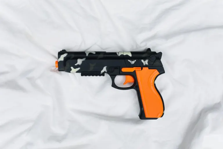 Replica weapon — Реплика оружия