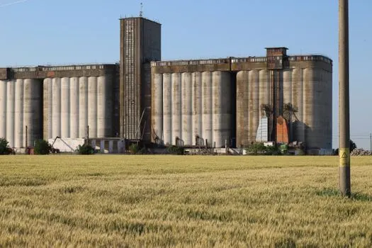 Silos — Силосы