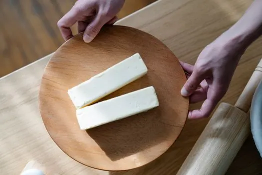 Butter dish stand — Маслёнка-подставка